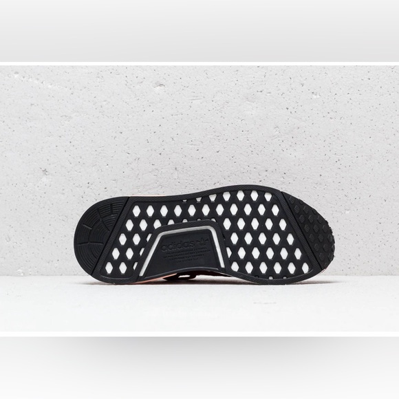 ADIDAS NMD_R1 sneakers SIZE 7.5 SAR 998 - Picture 13 of 13